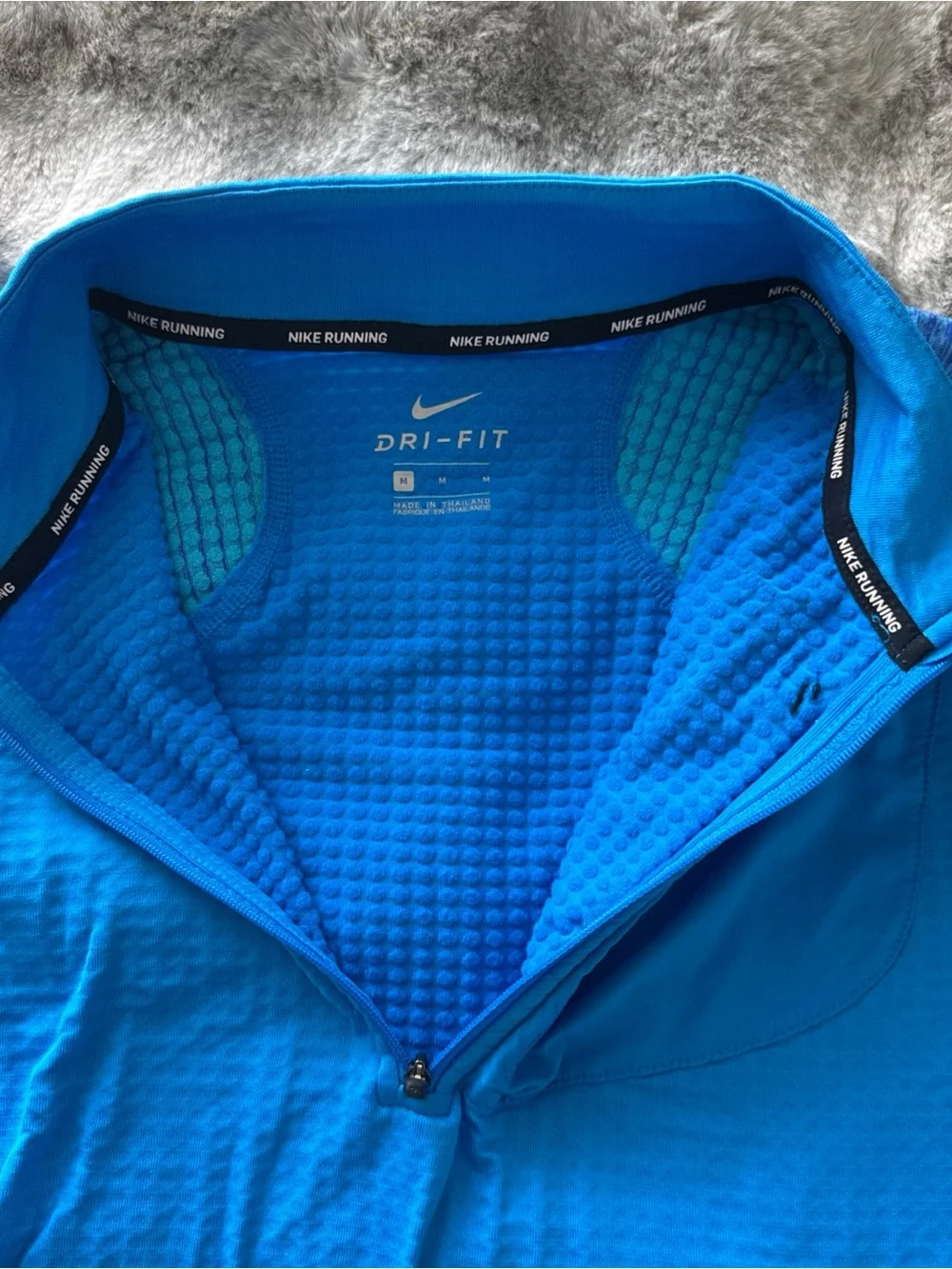 Nike Running Dri-FitLong Sleeve Blue Shirt Women’s Size Medium-0465